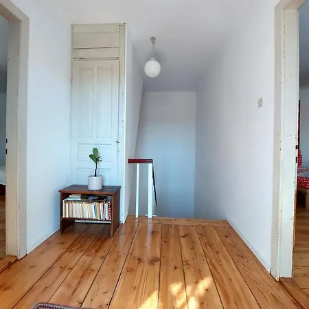 Hotel Selo Station *